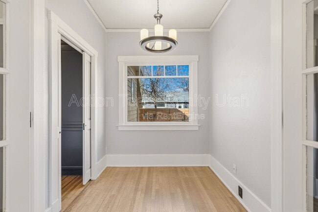 Building Photo - 14 W Jefferson St