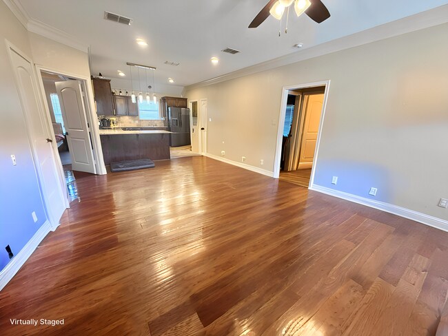 Building Photo - Lovely 3-bed/2-bath in Tyler near Lindale!