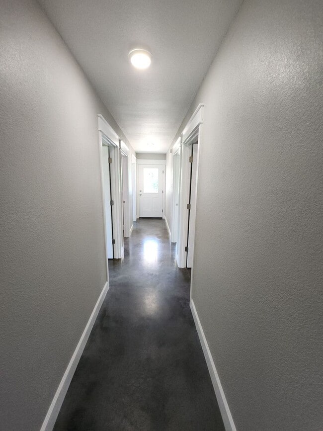 Building Photo - 1539-1539 N 2nd St