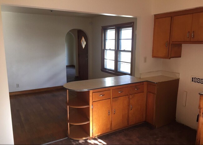 Primary Photo - 5253 N 61st St