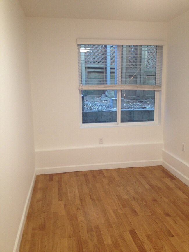 Building Photo - 648 Natoma St