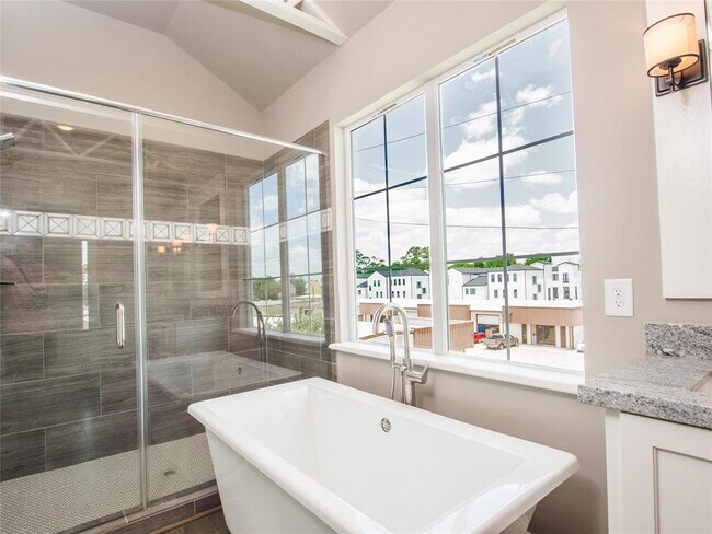 Building Photo - 1307 Upland Retreat Dr