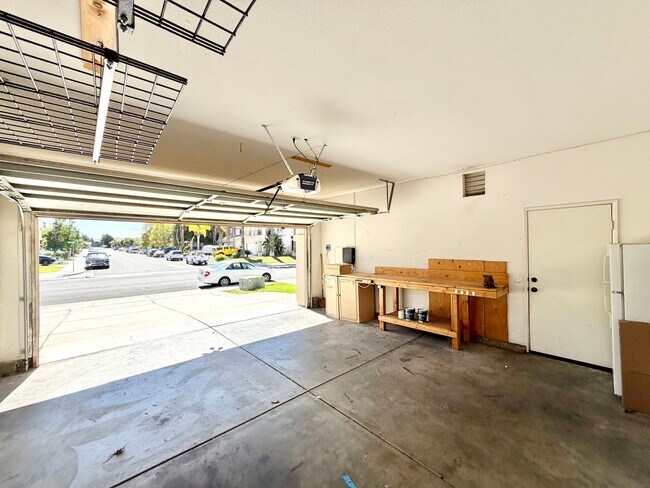 Building Photo - Wonderful 4 bedroom Single Story Murrieta Home (COMING SOON)
