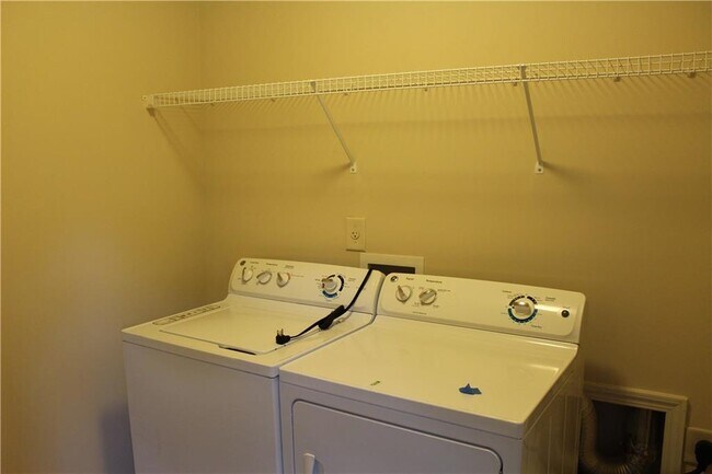 Building Photo - 3054 Turman Cir