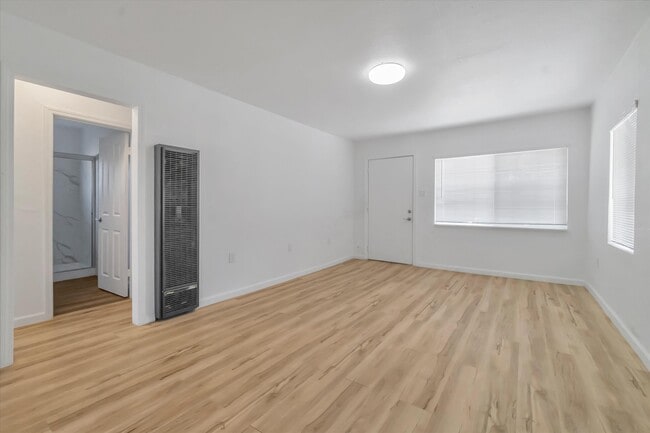 Building Photo - 5820 Dewey Blvd