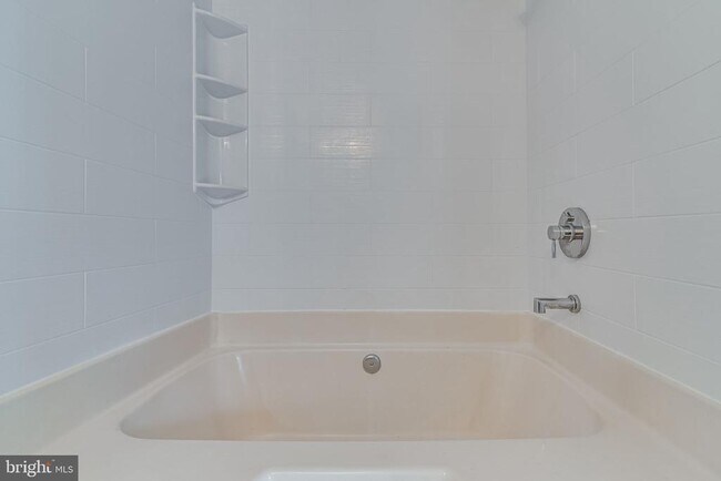 Building Photo - 6015 Curtier Dr