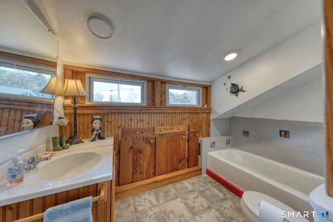 Building Photo - 56 Tyler Lake Heights Rd