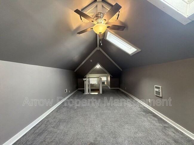 Building Photo - 1341 D St