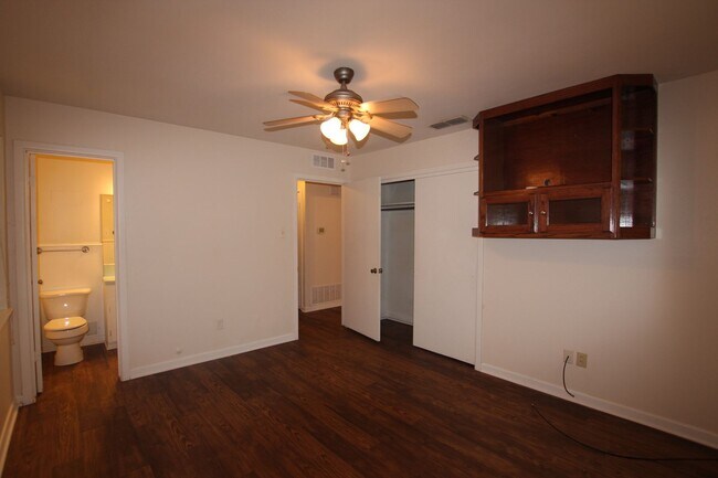 Building Photo - Coming Soon: 4 Bedroom 2 Bath home in Tyler!