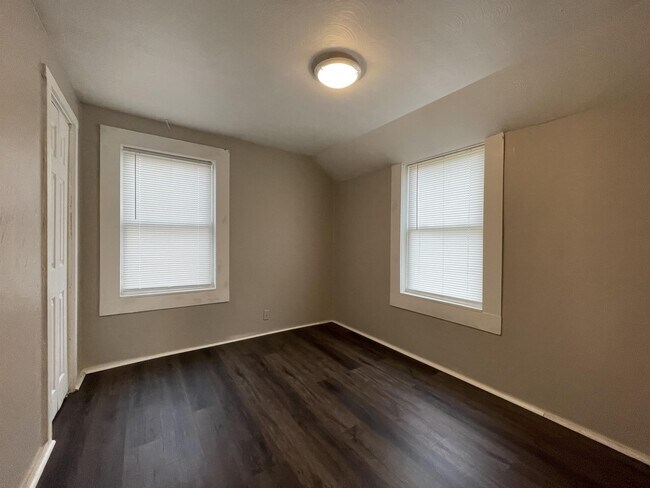 Building Photo - 731 S Miller Ct