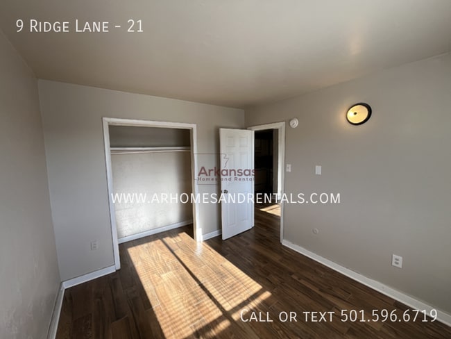 Building Photo - 9 Ridge Ln