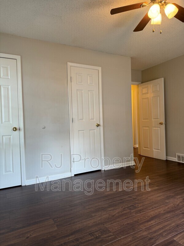 Building Photo - 3086 Estes St