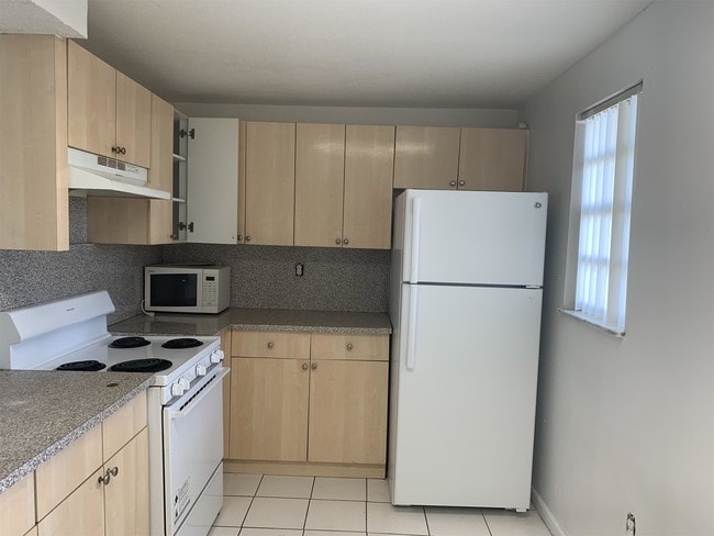 Building Photo - 14170 SW 84th St