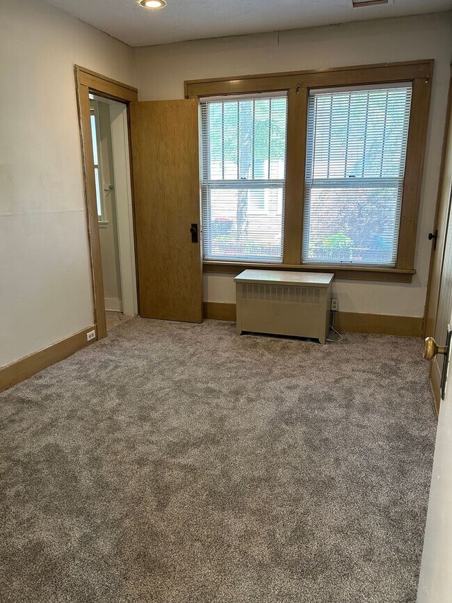 Building Photo - 4 bed 2 bath Home In Beatrice, NE