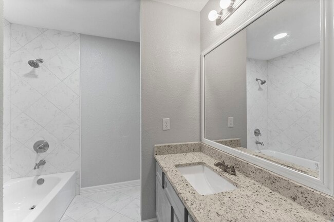 Building Photo - 4907 Tealgate Dr