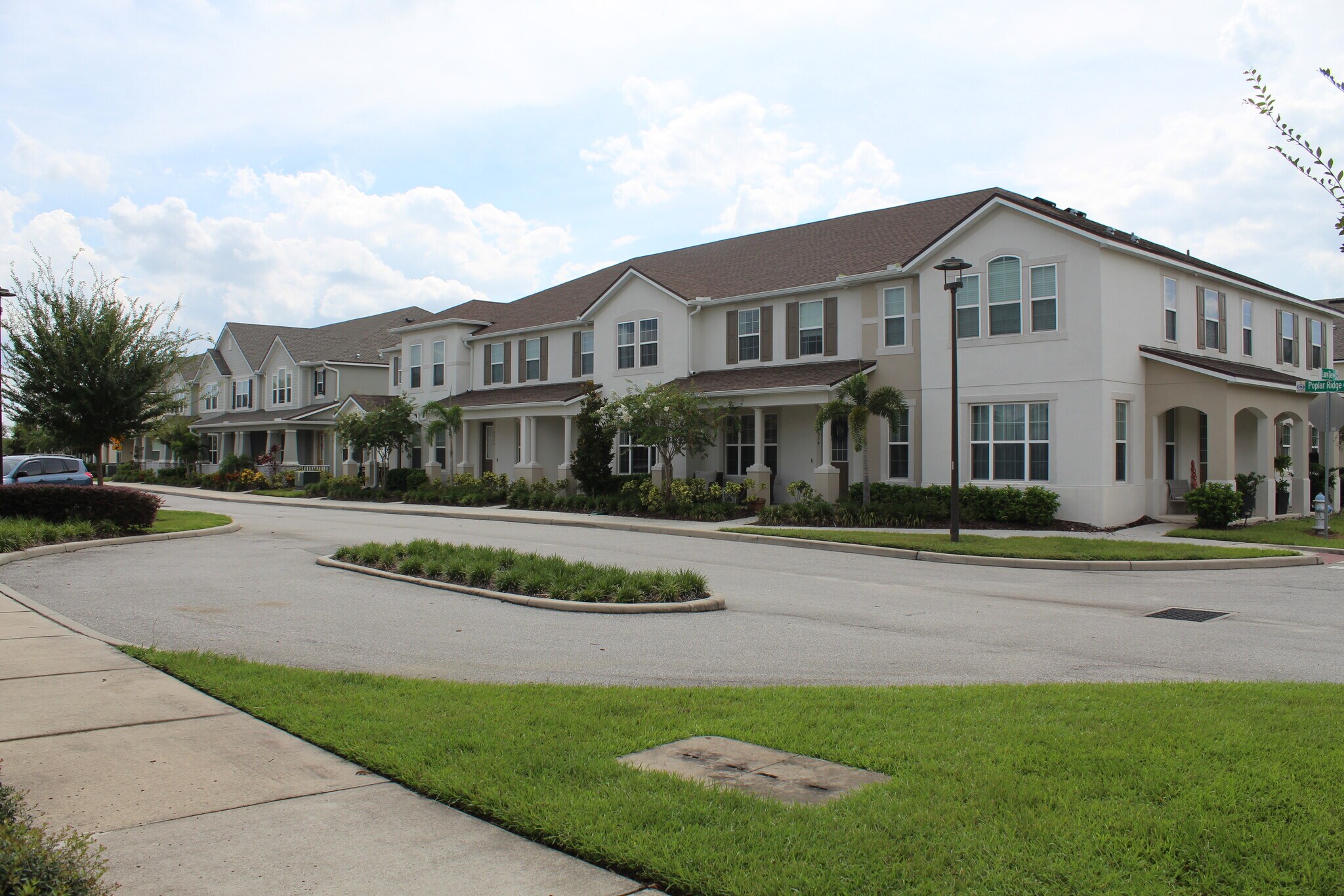 Building Photo - 9514 Poplar Ridge Ave