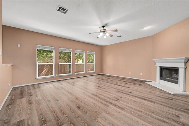 Building Photo - 2049 Rachel Ln