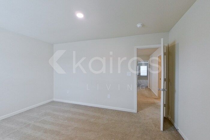 Building Photo - 1067 Pilgrim Ln