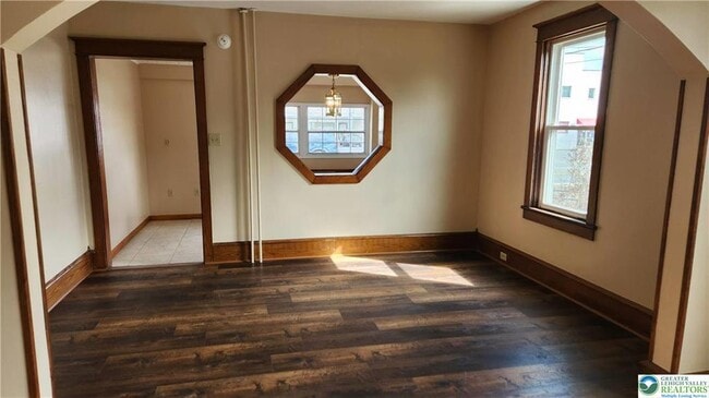 Building Photo - 4631 Lehigh Dr
