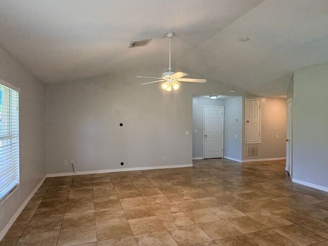 Building Photo - 1732 SW 21st Ln