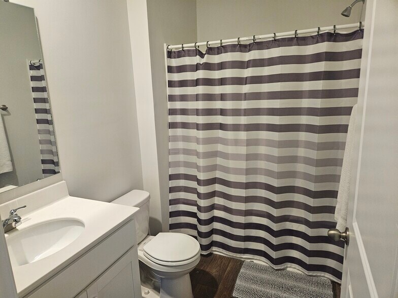 Building Photo - 141 Ivory Shadow Rd