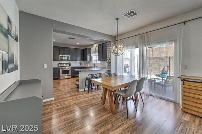 Building Photo - 10598 Cliff Lake St