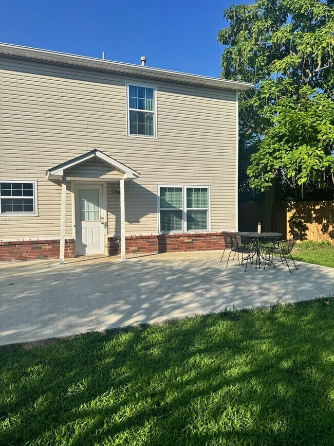 Building Photo - Move in Ready! - Charming Owasso Home in Quiet Cul-De-Sac