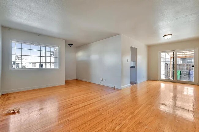 Building Photo - 404 Shirley Ave