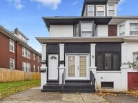 Building Photo - 2318 N 5th St