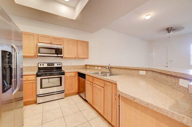 Building Photo - 10560 SW Stephanie Way