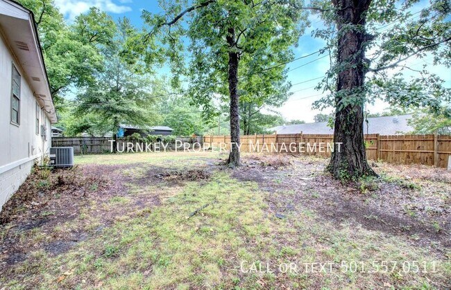 Building Photo - 8919 Tanya Dr