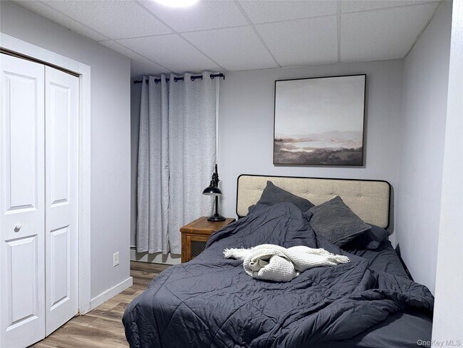 Building Photo - 9 1st St