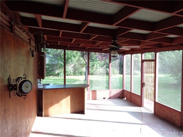 Building Photo - 464 E 6th Ave