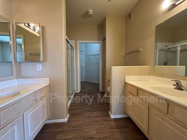 Building Photo - 9555 E Raintree Dr