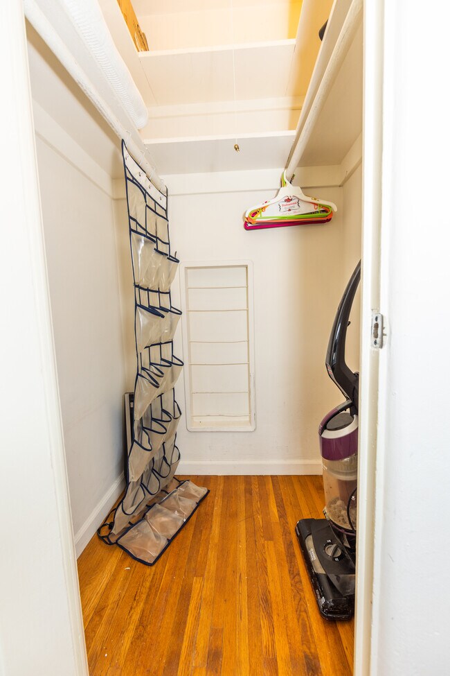 Building Photo - 438 Fir St