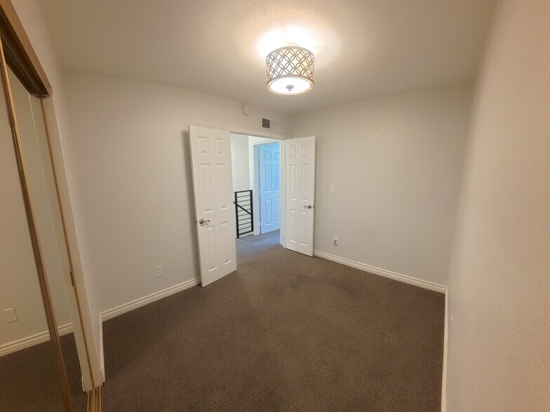 Bedroom 2- Bounce room - 30535 Canwood St