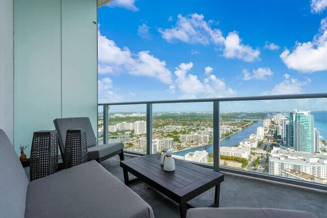 Building Photo - 4111 S Ocean Dr