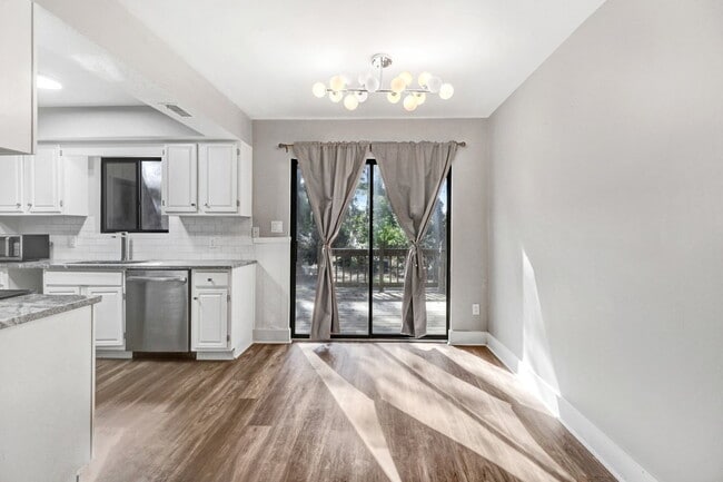 Building Photo - RENOVATED 2 BR | 2 BA Townhome in Goldsboro *less than 2 miles from SJAFB*