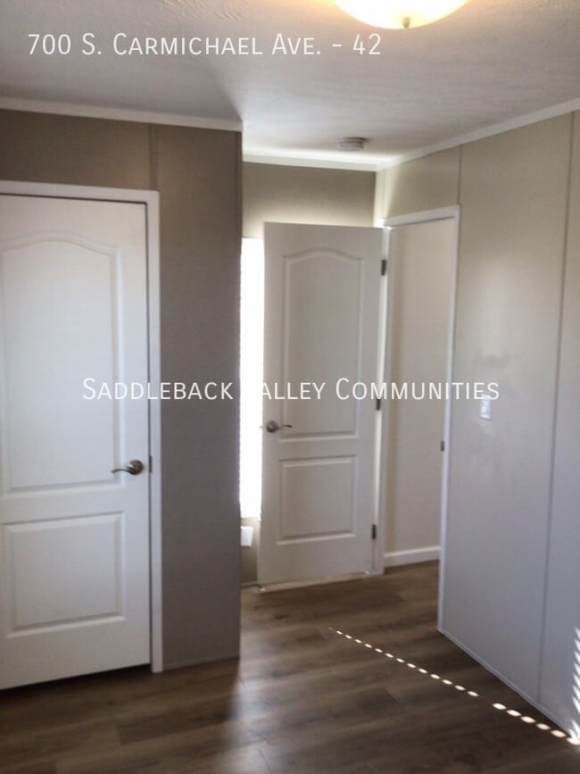 Building Photo - 700 S Carmichael Ave