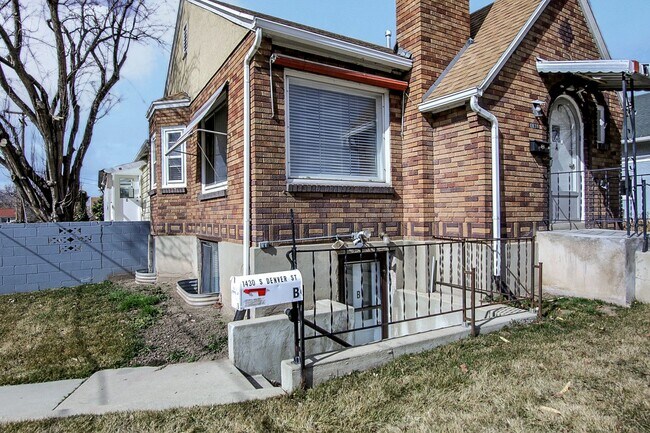 Primary Photo - 1430 Denver St