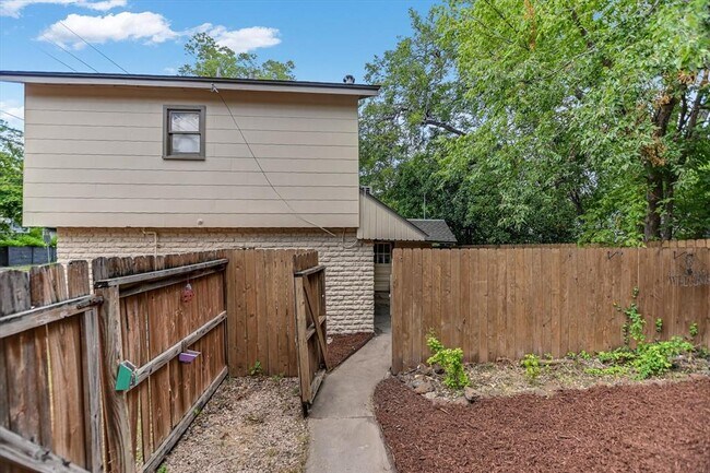 Building Photo - 4415 Avenue D