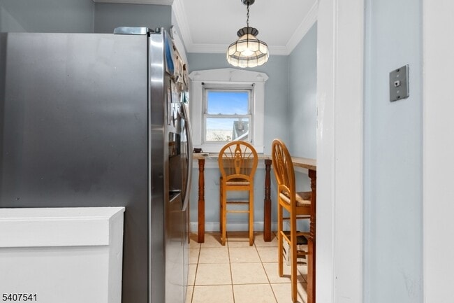 Building Photo - 199 E 7th St