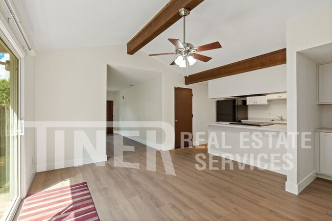 Building Photo - 9140 Nasreen Dr