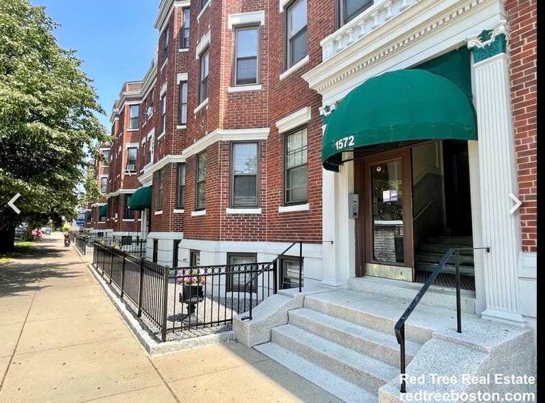 Building Photo - 1572 Commonwealth Ave