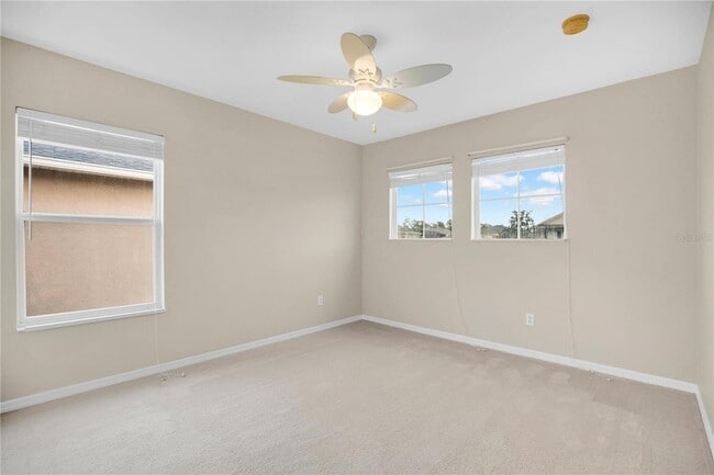 Building Photo - 2615 Lakemoor Dr