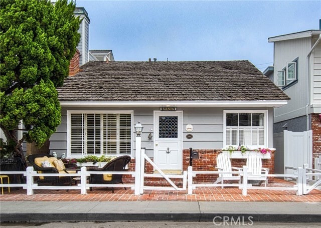 Primary Photo - 209 Agate Ave