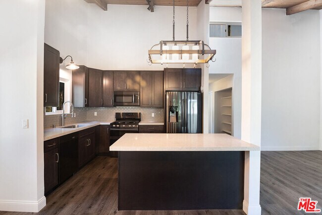 Building Photo - 4810 Hollow Corner Rd