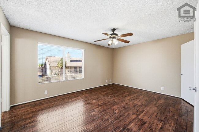 Building Photo - 6Bed/3Bath Split Level House at Cactus/75th Ave! Ready for Immediate Move-In! -- POOL!