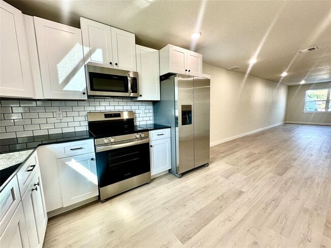 Building Photo - 1118 S 51st St