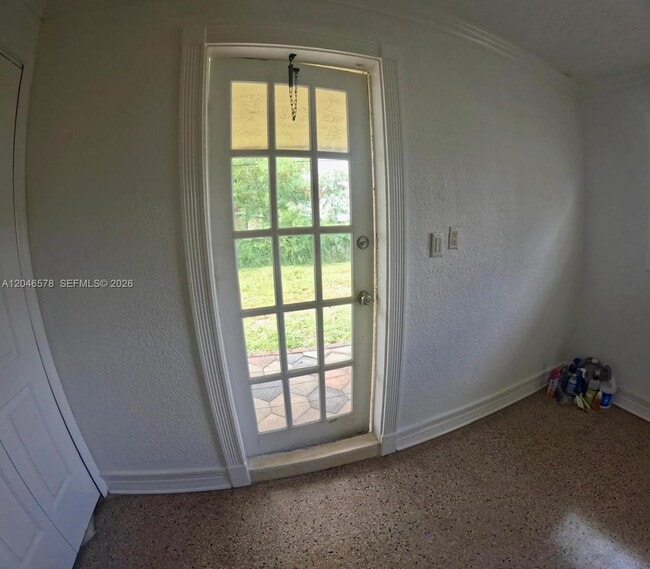 Building Photo - 5720 SW 38th Ct